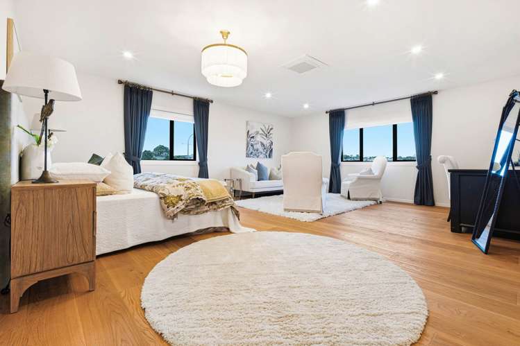 33 & 33B Ballymore Drive Pinehill_18