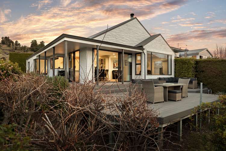 379 Peninsula Road Kelvin Heights_23