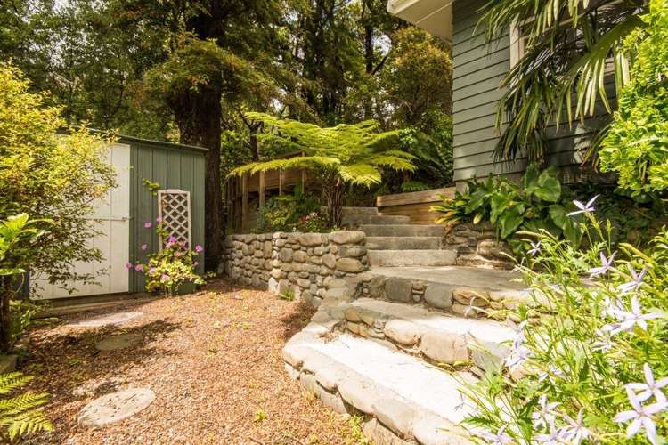 17a Blue Mountains Road Silverstream_8