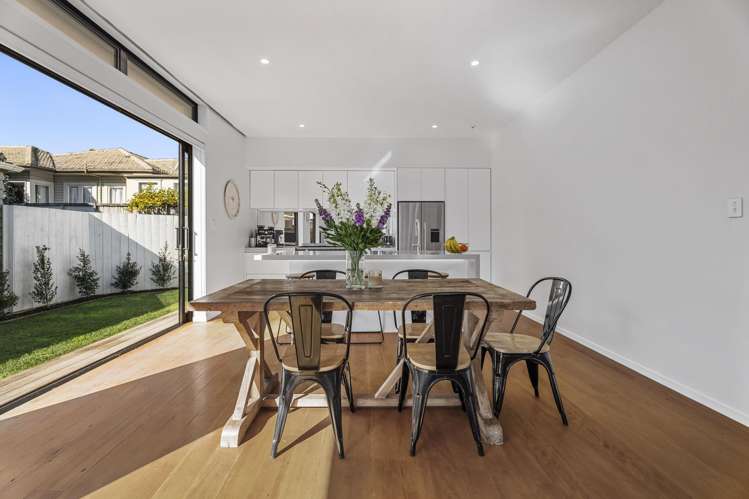 1/21 Foch Avenue Mount Roskill_10