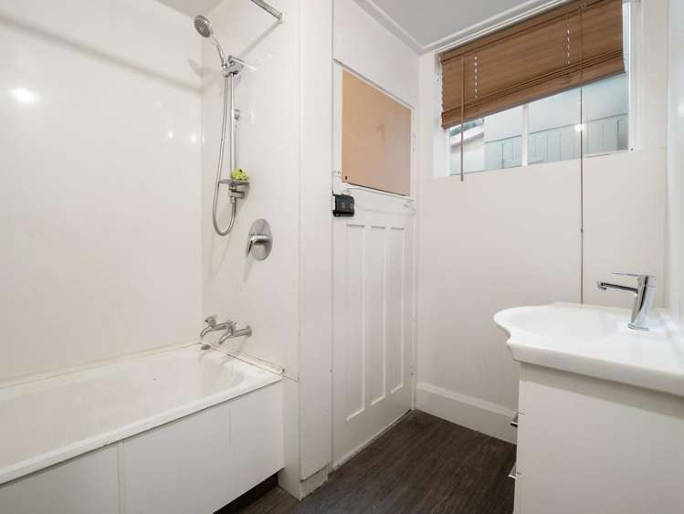 76 South Road The Glen_17