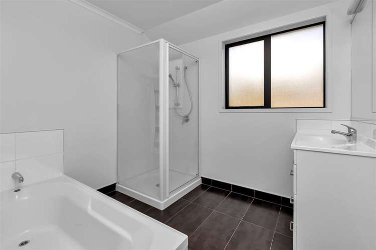 33 Ocean View Rise Ruakaka_10