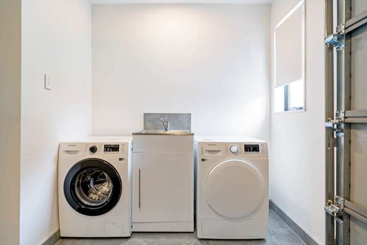 23 Flat Bush School Road Flat Bush_10