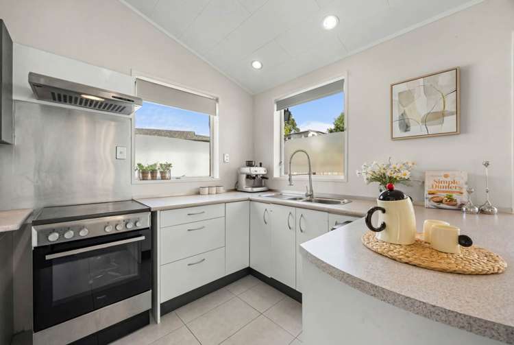 27B Keegan Drive Massey_5