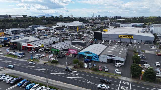 247 Archers Road Wairau Valley_2