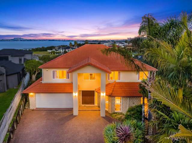 An Exceptional Coastal Estate with Spectacular...