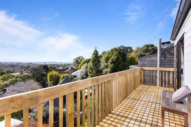 2/4 Danbury Drive Torbay_2