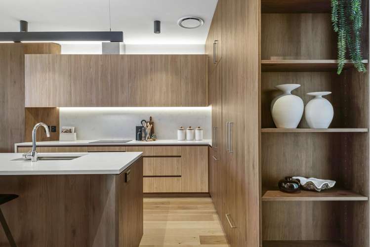 8/423-427 Beach Road Mairangi Bay_4