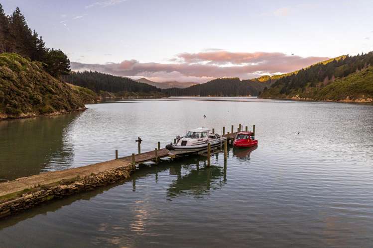 528 Oyster Bay Marlborough Sounds_2