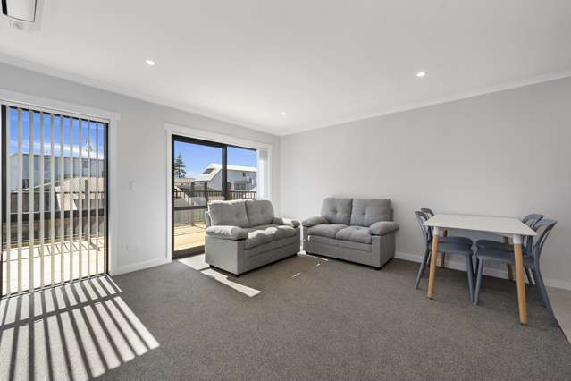 Unit 8/183 Knighton Road Hillcrest_2