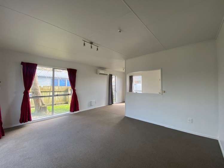2/248 Flaxmere Avenue 10480_2