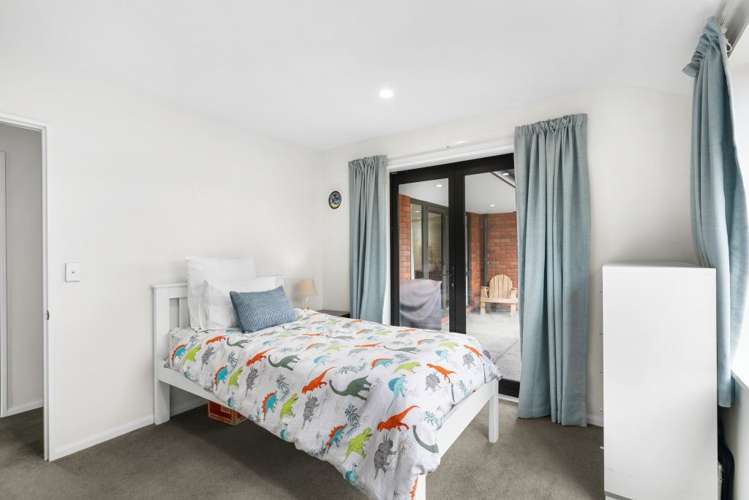 2 Burbank Drive Aidanfield_13