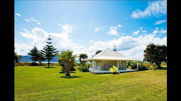 190 Pacific Ocean, Slipper Island (Whakahua) Thames_37