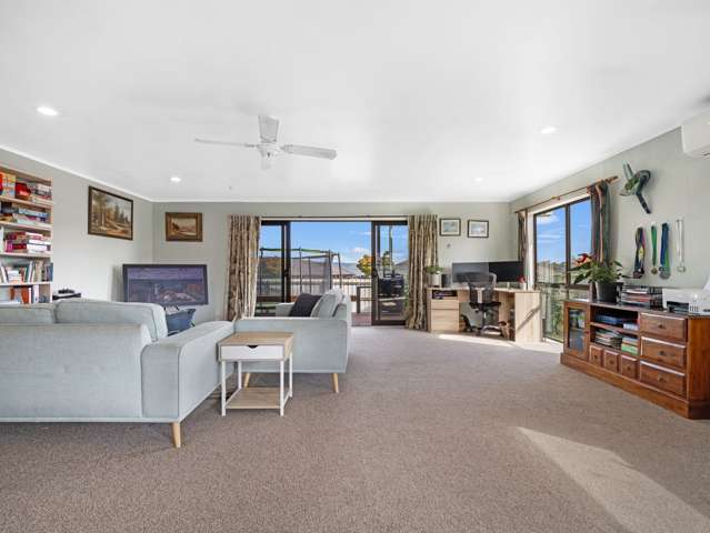 17 Byron Grove Owhata_2