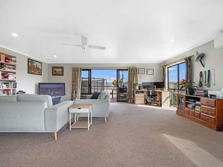 17 Byron Grove Owhata_1