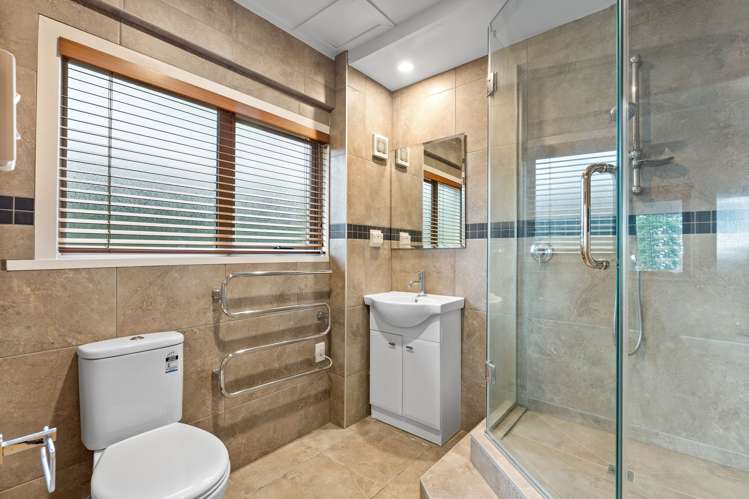 11 Katui Street Castor Bay_18