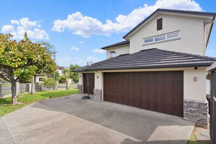14 Armstrong Farm Drive East Tamaki Heights_3