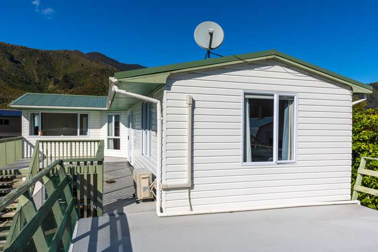 48 Beach Road Waikawa_25