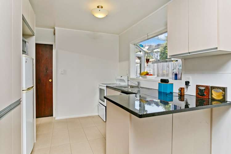 13 Tesla Place Totara Vale_5