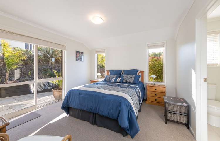 369 Princes Drive Britannia Heights_19