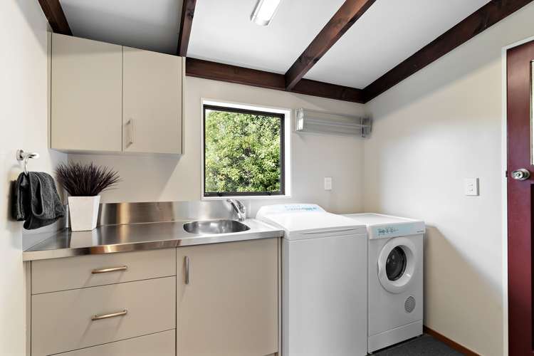 4 Bushland Grove Paparangi_11