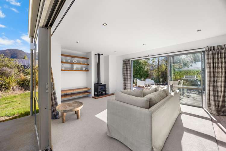 20 Bell Street Lake Hawea_13