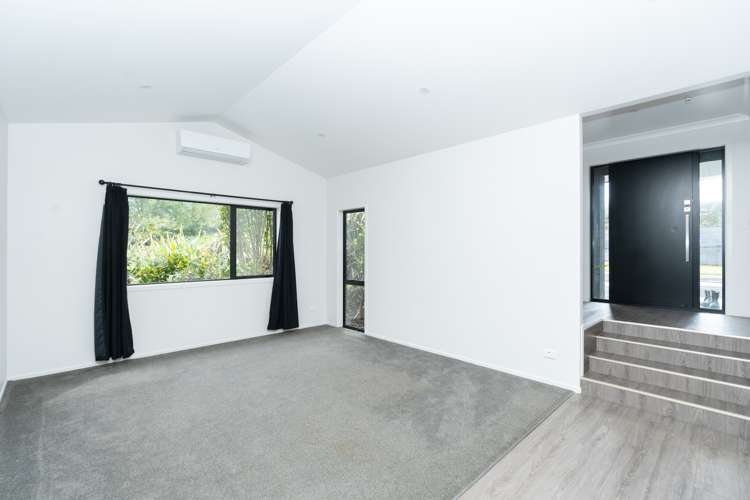 15 Tari Road Pukeatua_12