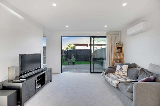 2/9 Marcroft Street Woolston_2