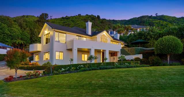 Elegant Family Home | Captivating Views