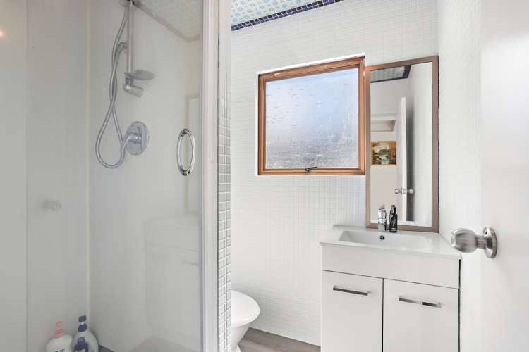 12 Koru Street Mangere Bridge_14