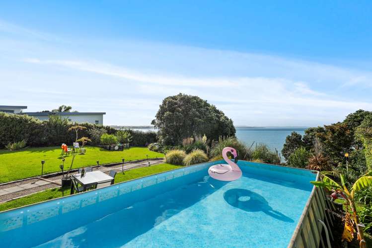 49 Torkar Road Clarks Beach_35