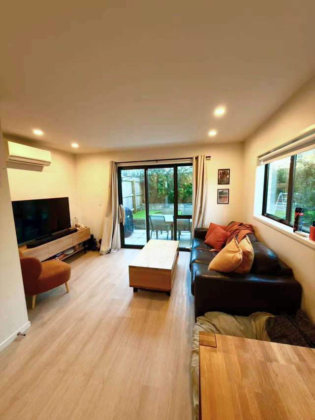 10 Timata Lane Favona,_4