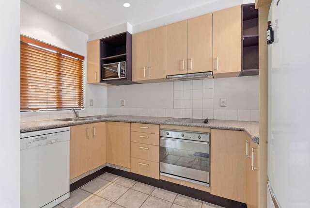 30/92 Bush Road Albany_2