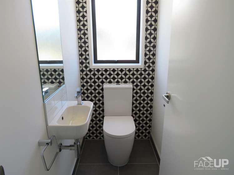 76 Clark Road Pahurehure_11