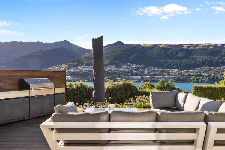 8 Elizabeth Place Kelvin Heights_10