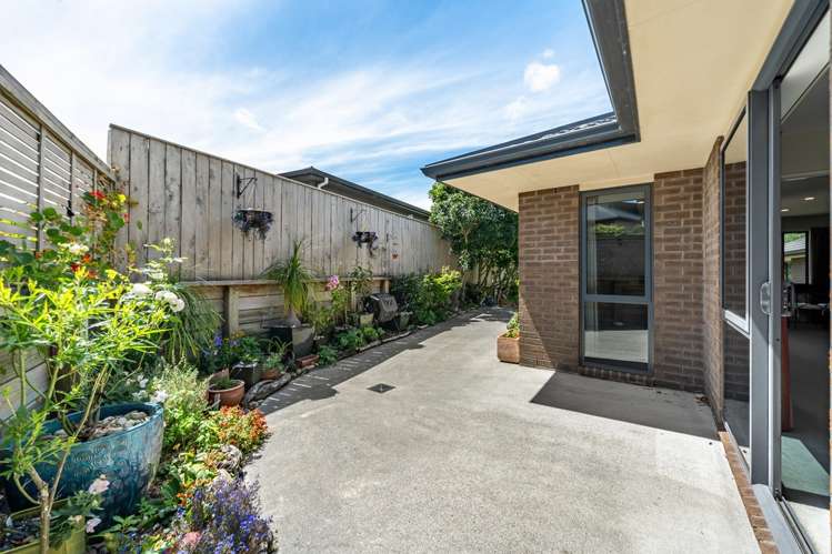 14 Tararua Close Aotea_6