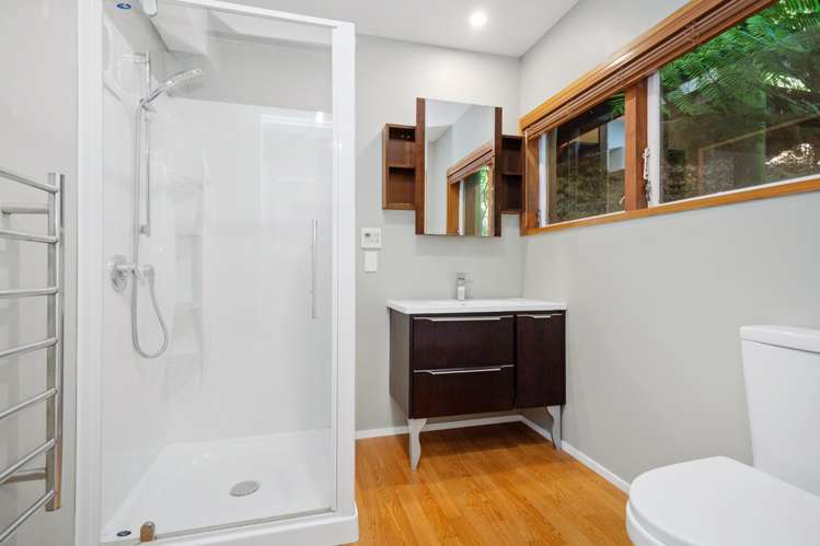 3A Whiorau Grove Lowry Bay_35