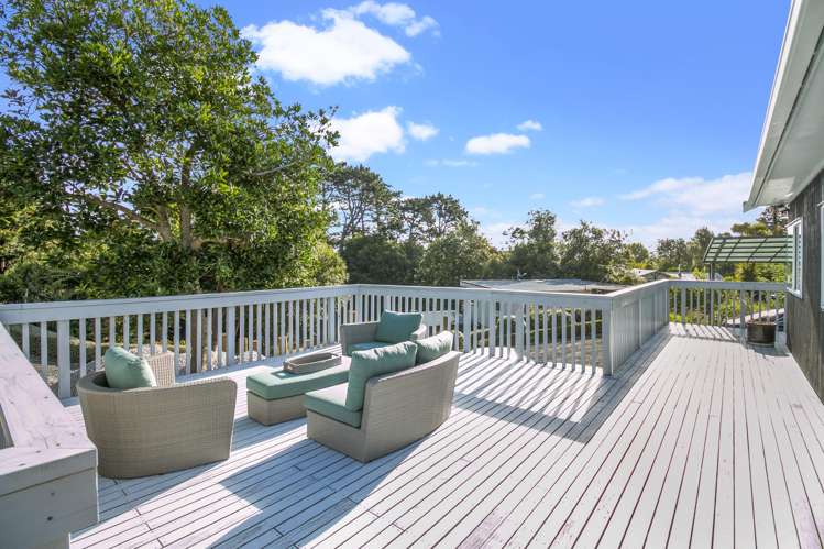 132 Attwood Road Paremoremo_35
