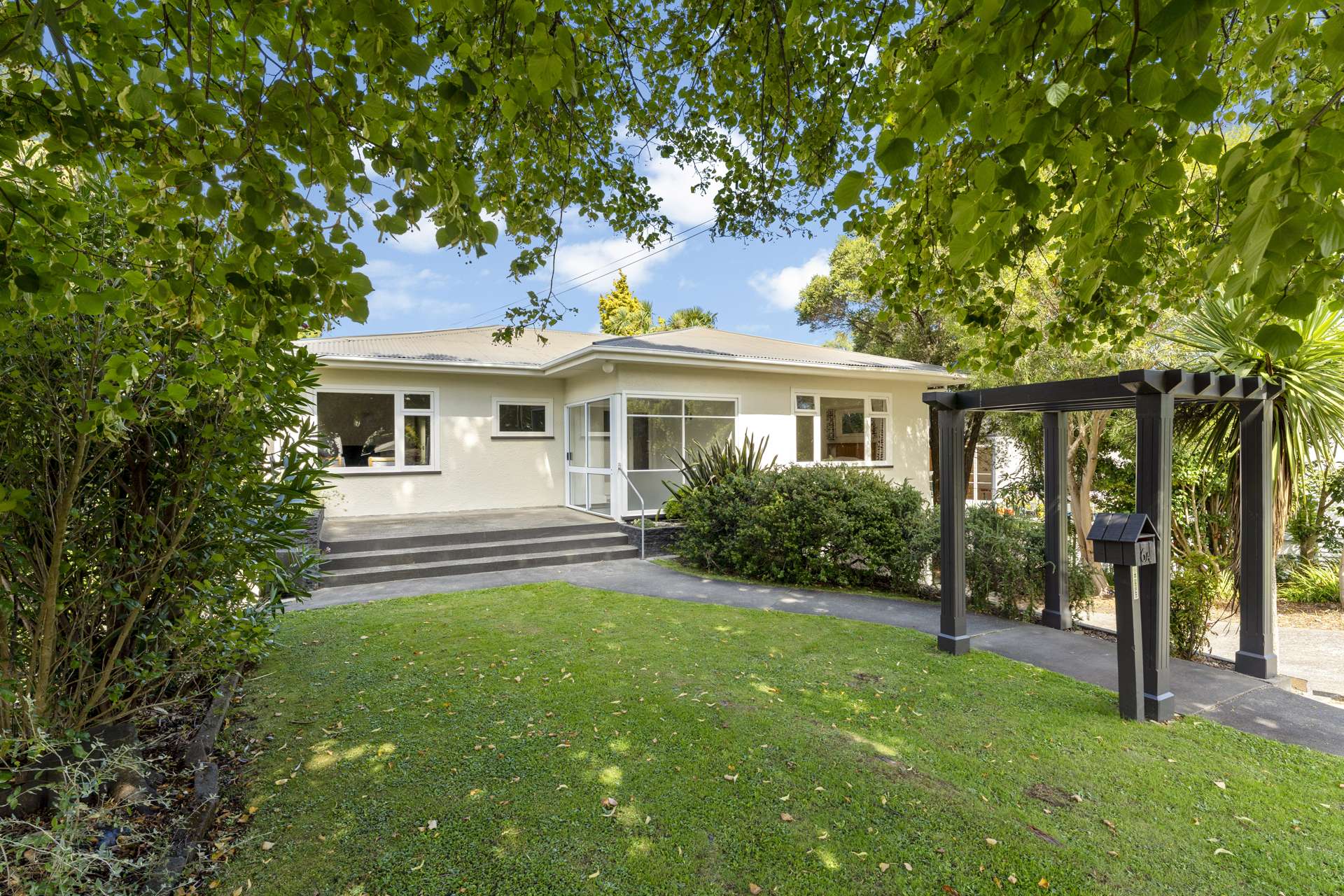 6a Brassey Road Saint Johns Hill_0