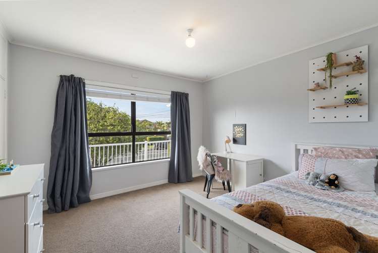 63 Seacliffe Avenue Belmont_11