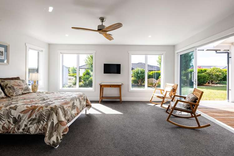 45 Alan Livingston Drive Cambridge_28