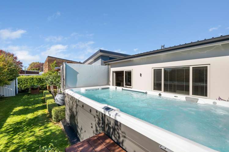 4 Spitfire Drive_5
