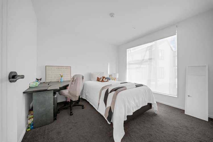 4 Manahau Lane Flat Bush_14