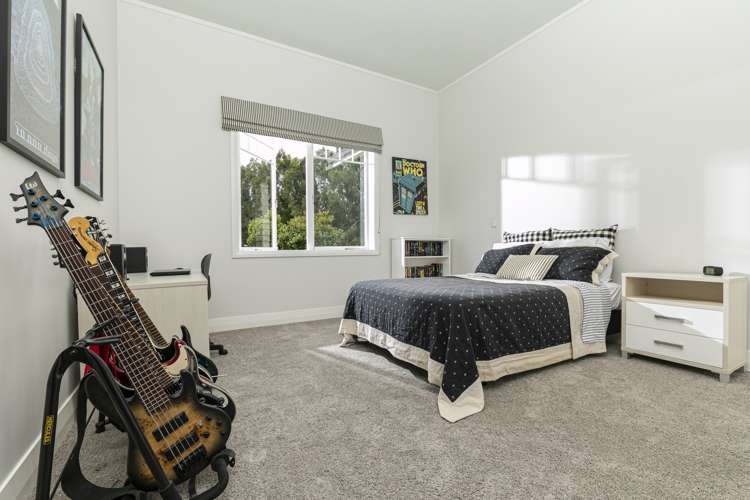 6 Croft Lane Riverhead_16