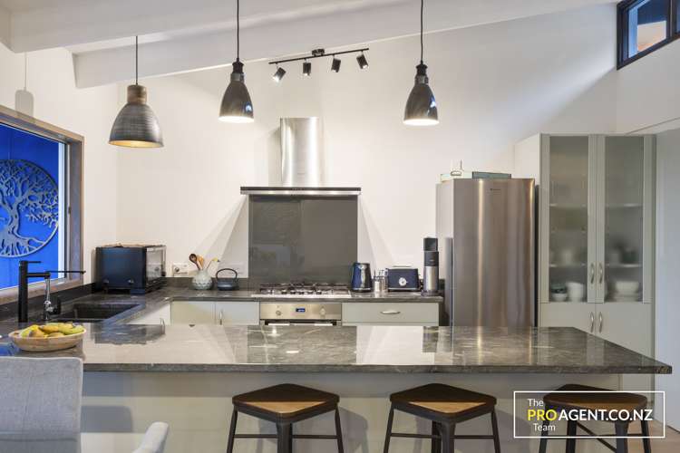 442 Huia Road Laingholm_16