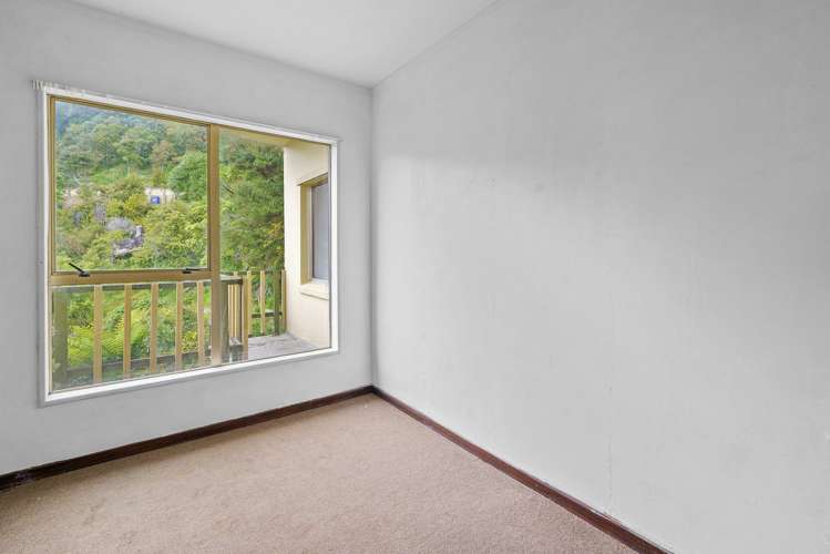 1/55 Waitohu Road York Bay_16