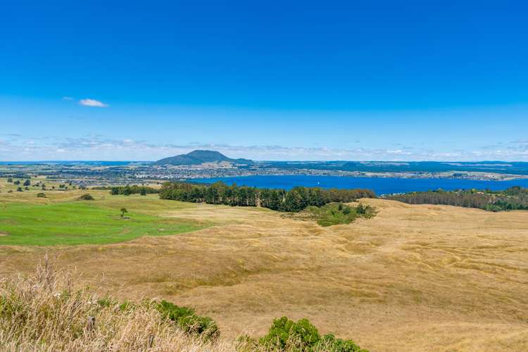 48 Edge Hill Acacia Bay_34