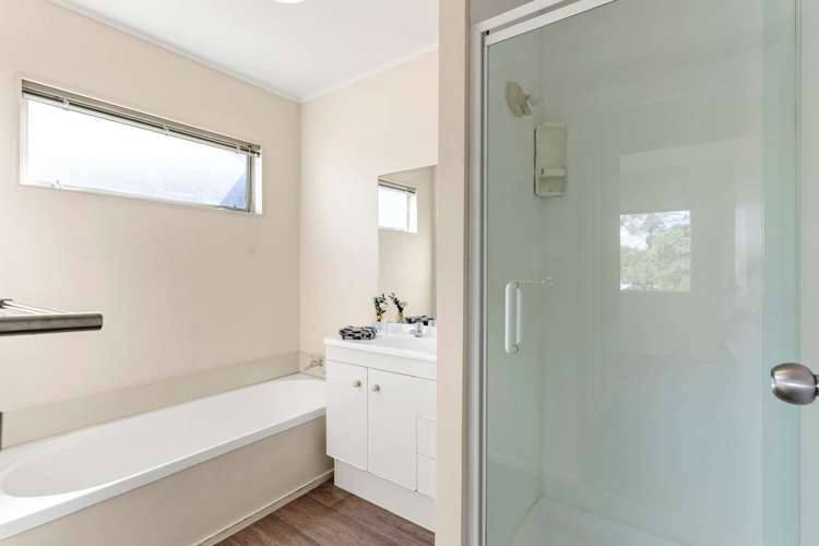 6 Mably Court Stanmore Bay_11