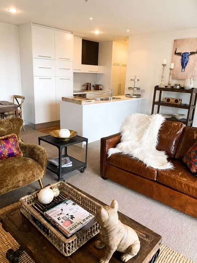 607/2 Beach Road City Centre_1
