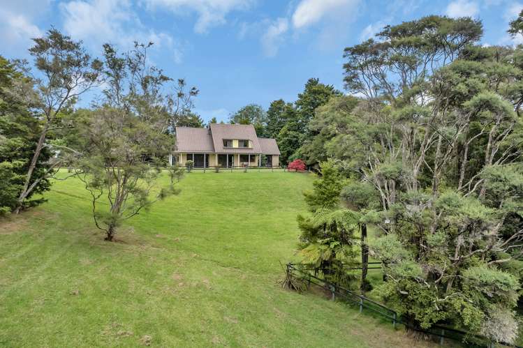 63 Memorial Drive Parahaki_38